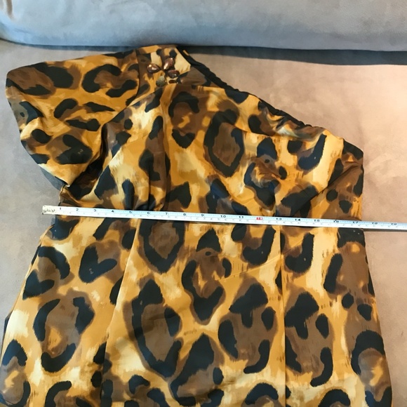 NWT - Chic One Shoulder Animal/Leopard Print Blouse (fits more like a size 12) - Picture 5 of 5